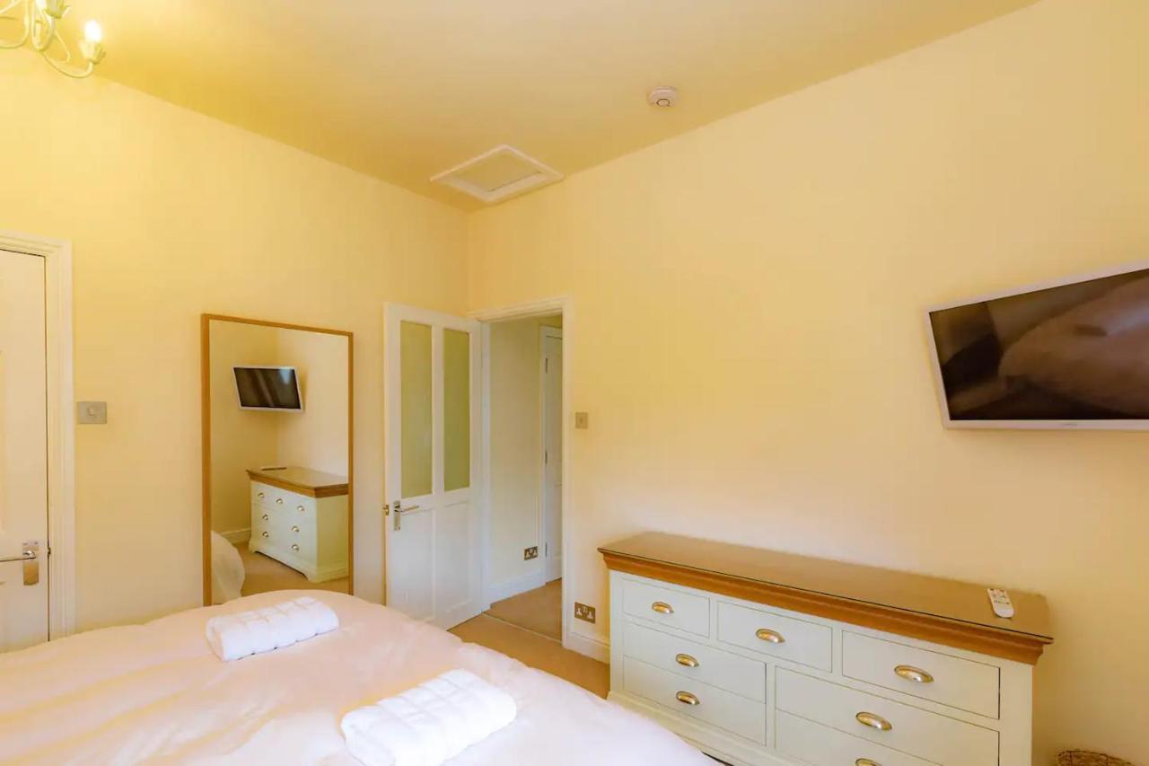 Park Crescent Apartment Йорк Екстериор снимка
